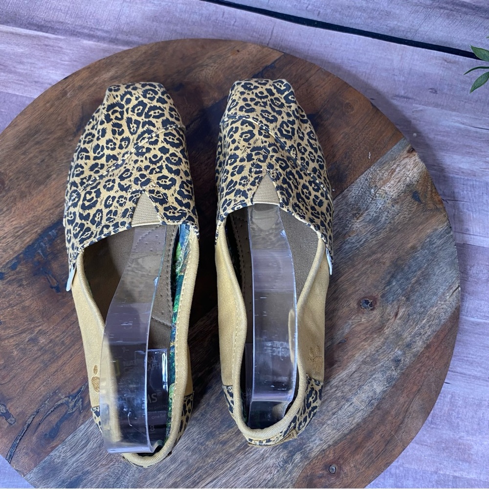 Toms National Geographic Classic Cheetah Slip ons - Size: W8 - Picture 5 of 8